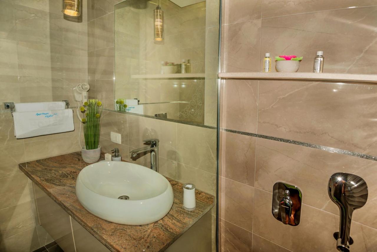 Apartments Vujicic Tivat Kültér fotó